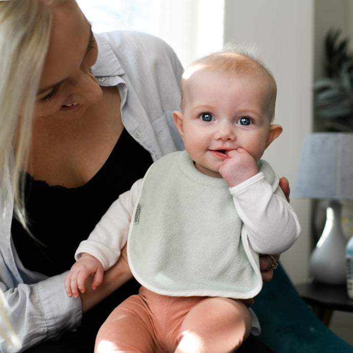 Tommee Tippee Milk Feeding Bibs Colours and Designs Vary 2 Pack